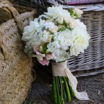 Bouquet de flores naturales con dalias