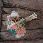 Ramo de flores preservadas con achillea