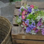 Ramo de novia con flores de pitiminí, siempre vivas y botón verde