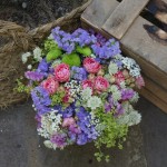 Ramo de novia con flores de pitiminí, siempre vivas y botón verde