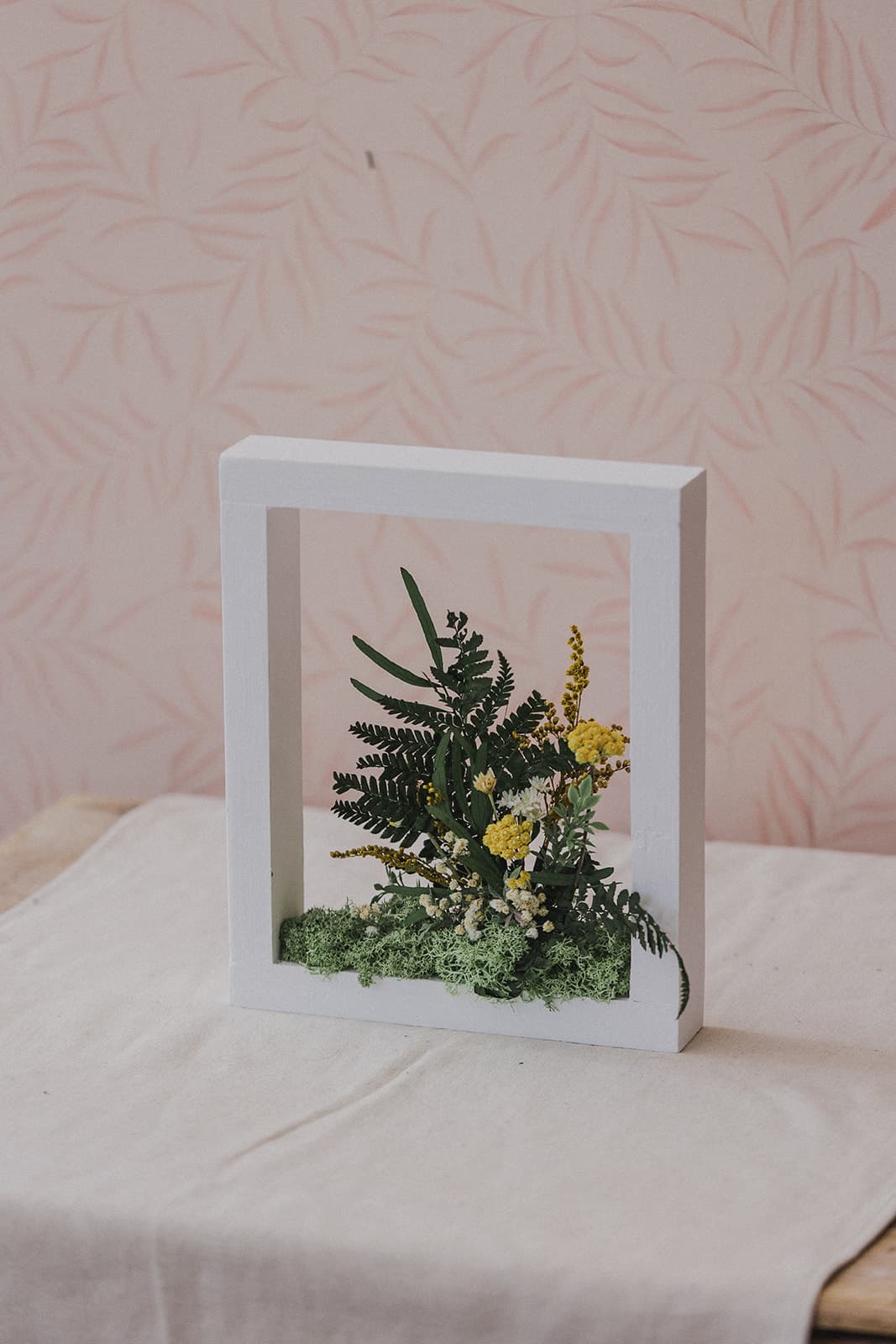 Marco floral blanco 6