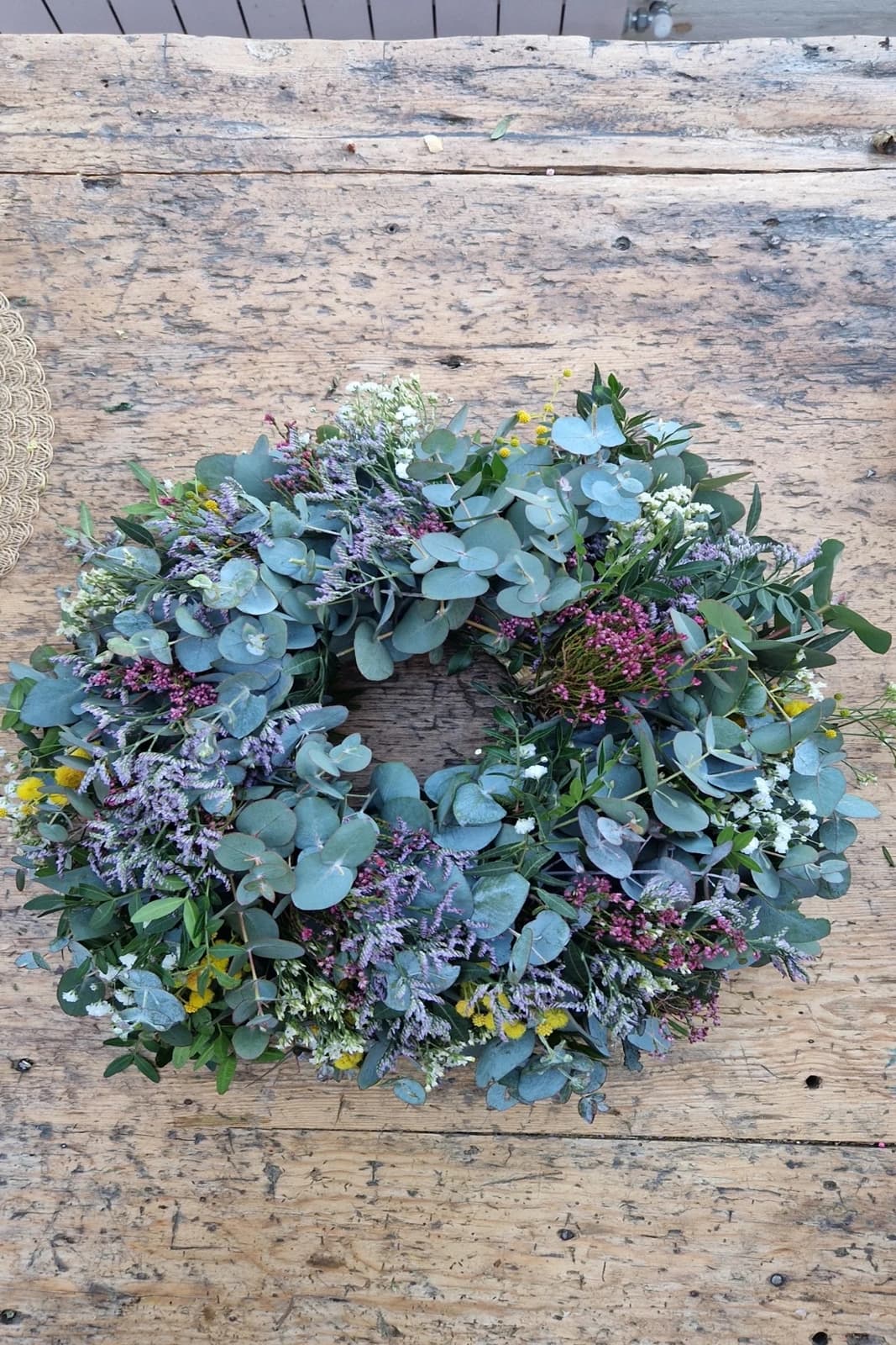 VALE REGALO: Taller presencial Corona de flores naturales 4