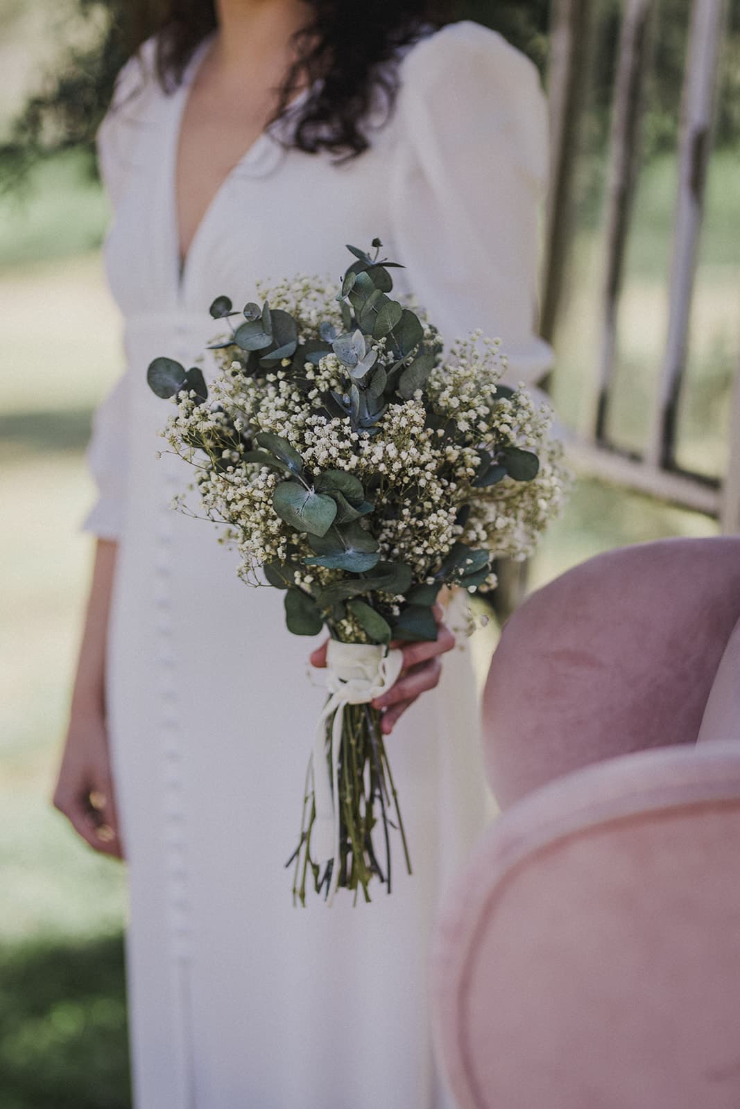 Ramo de novia de paniculata y eucalipto
