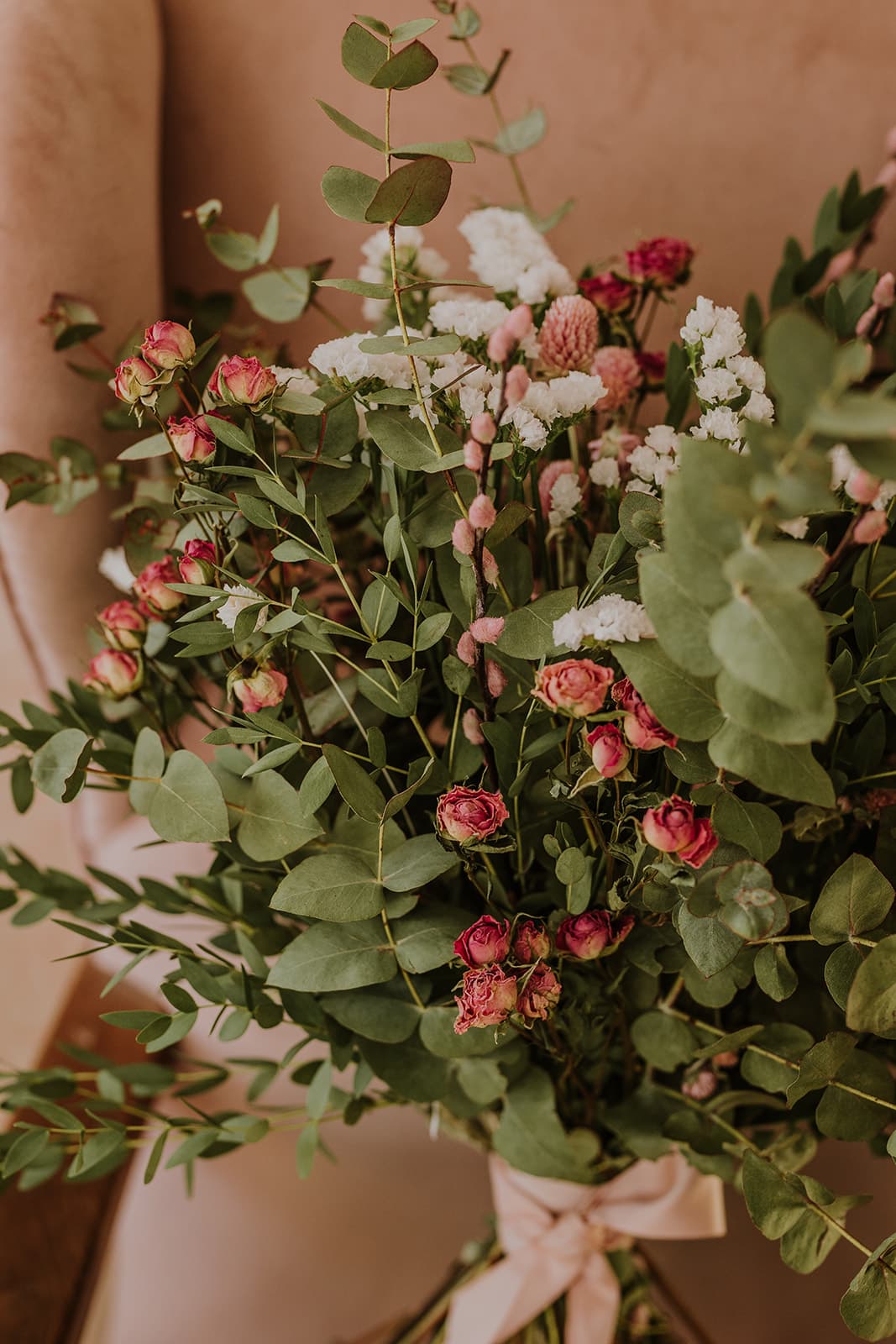 Ramo de flores secas romántico 4