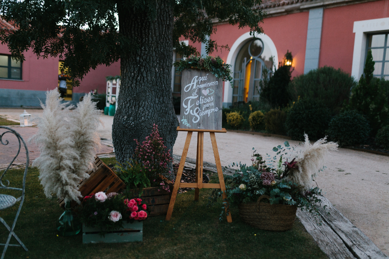 Decoración floral en el Castillo de Viñuelas - Rincón de bienvenida