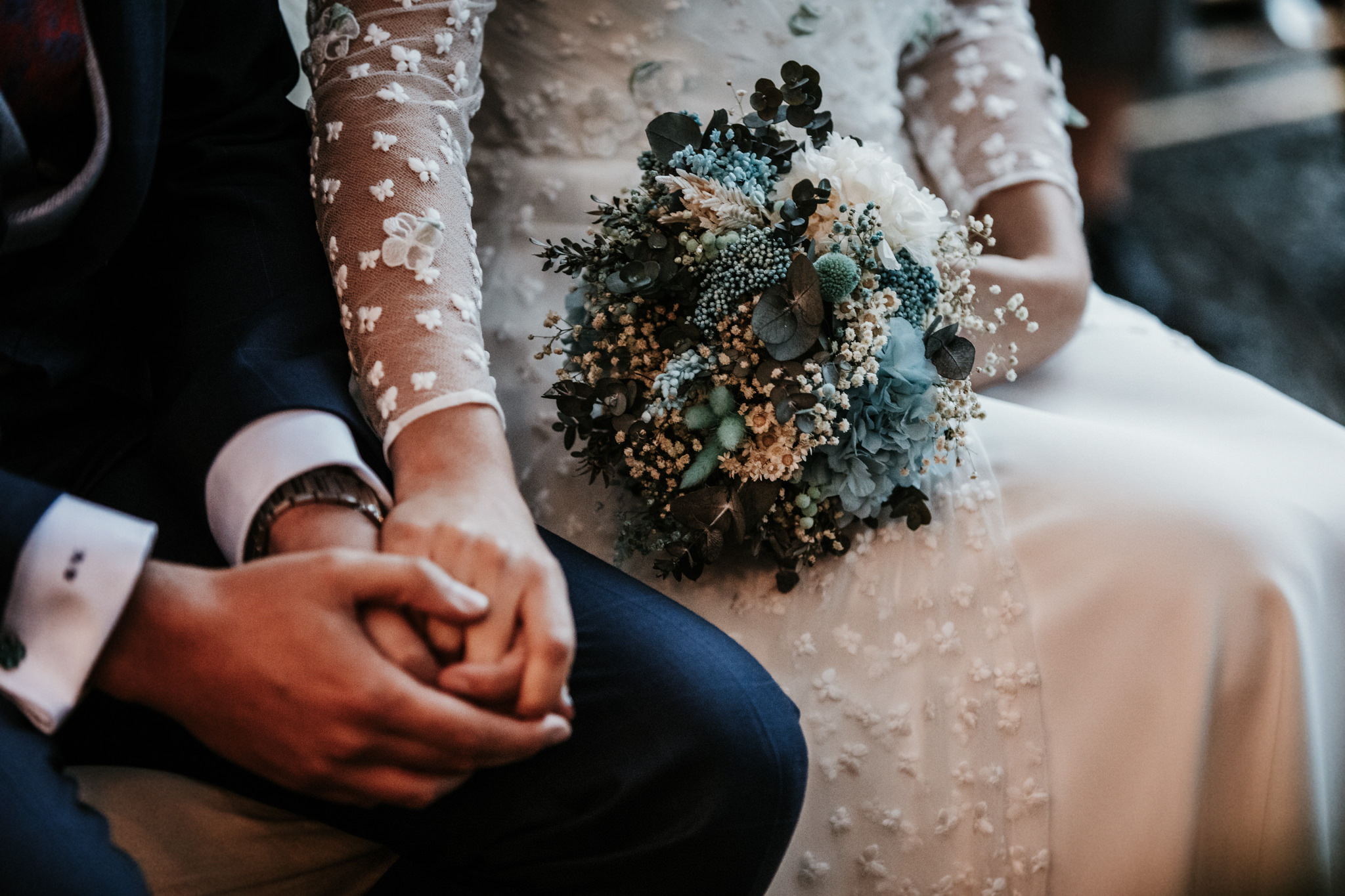 La novia del bouquet en tonos azules 3