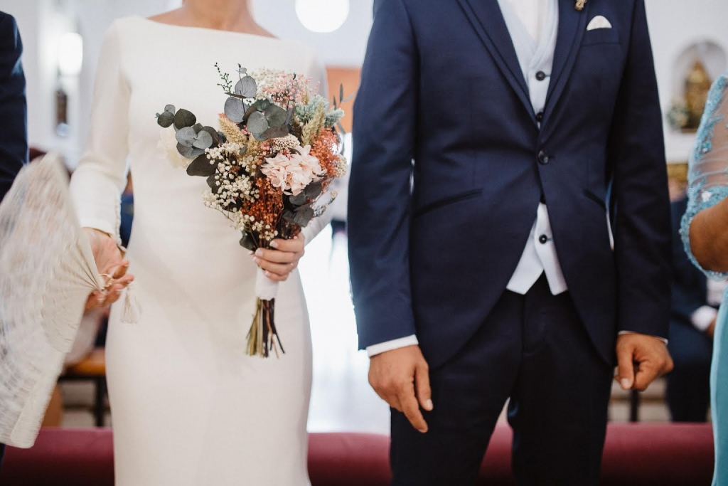 Ramo de novia preservado, con eucalipto, flores silvestres, paniculata, flor de arroz y hortensia