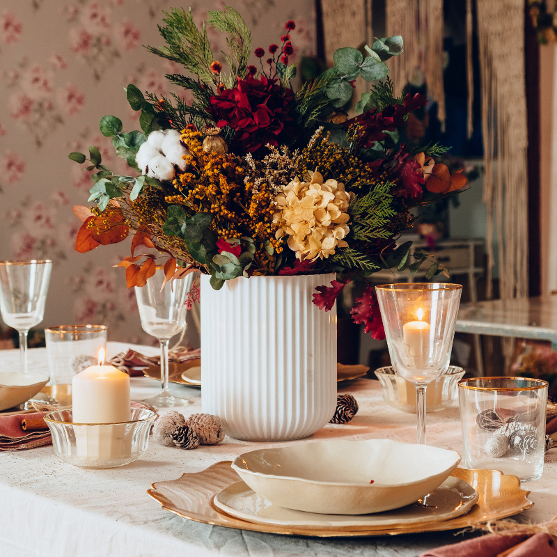 Centro navideño de flores preservadas