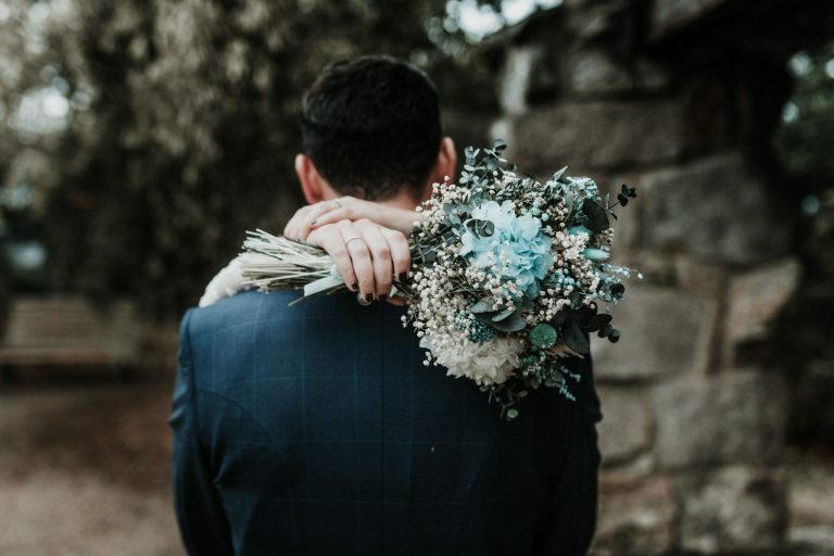 La novia del bouquet en tonos azules 4