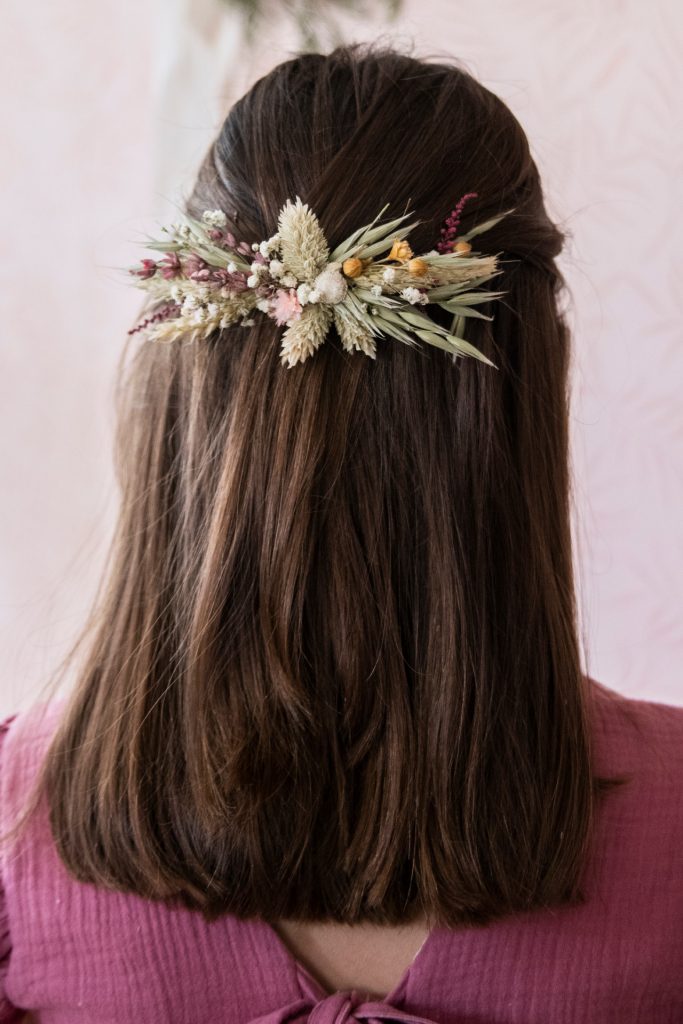 Tocado de flores preservadas