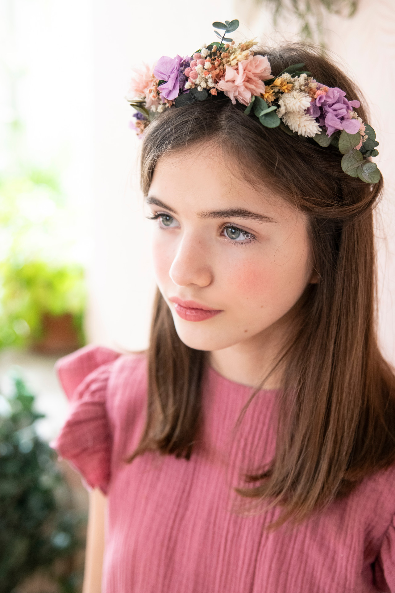 Coronas y tocados de comunión con flores preservadas Flores en el