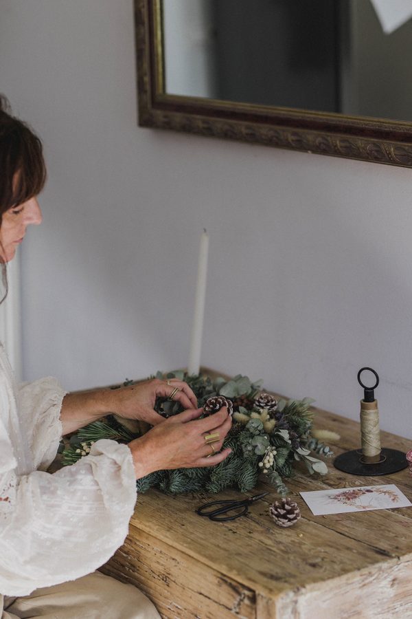 Taller 15 de noviembre Corona de Navidad preservada