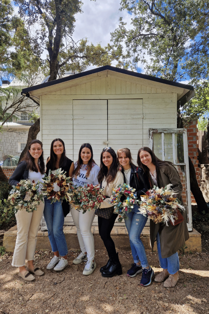 taller corona de flores preservadas