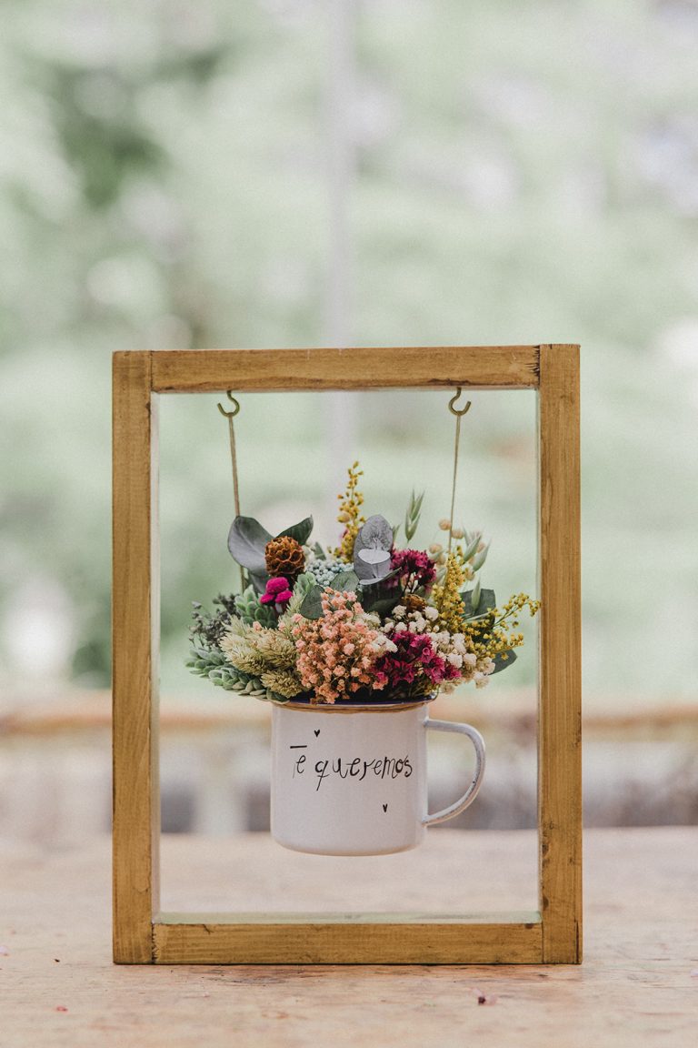 Taza personalizada con flores preservadas