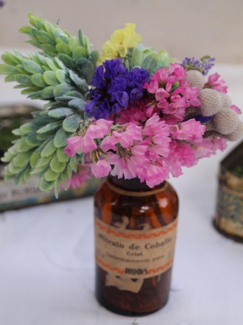 FLores en botellas antiguas