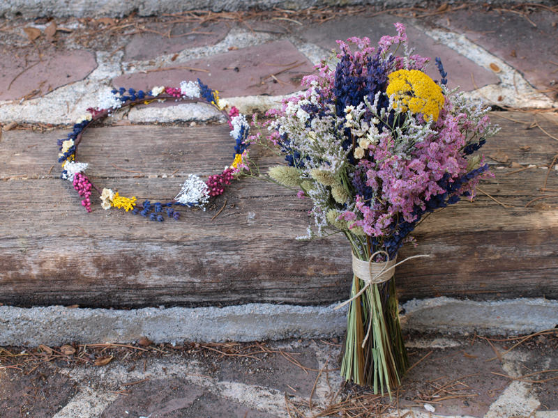 Ramo de novia con flores preservadas y silvestres - Floresenelcolumpio
