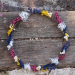 Corona de flores secas