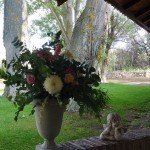 Flores para una boda en el jardín de Botero