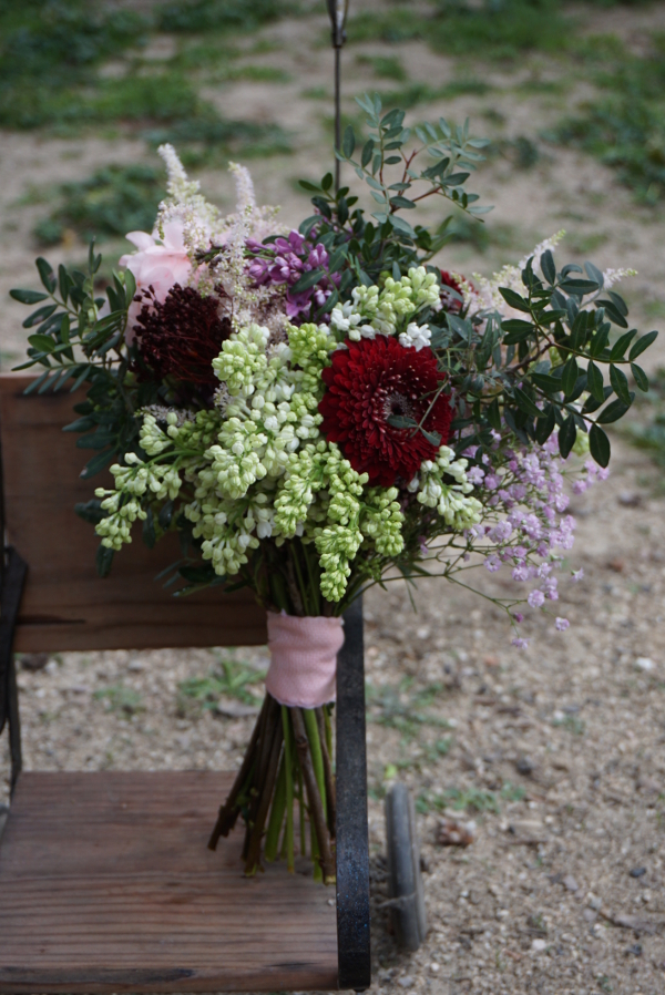 Ramo de lilas con minigerbera