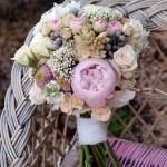 ramo de novia peonias rosas ramificadas