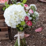 Ramo de novia con una hortensia blanca